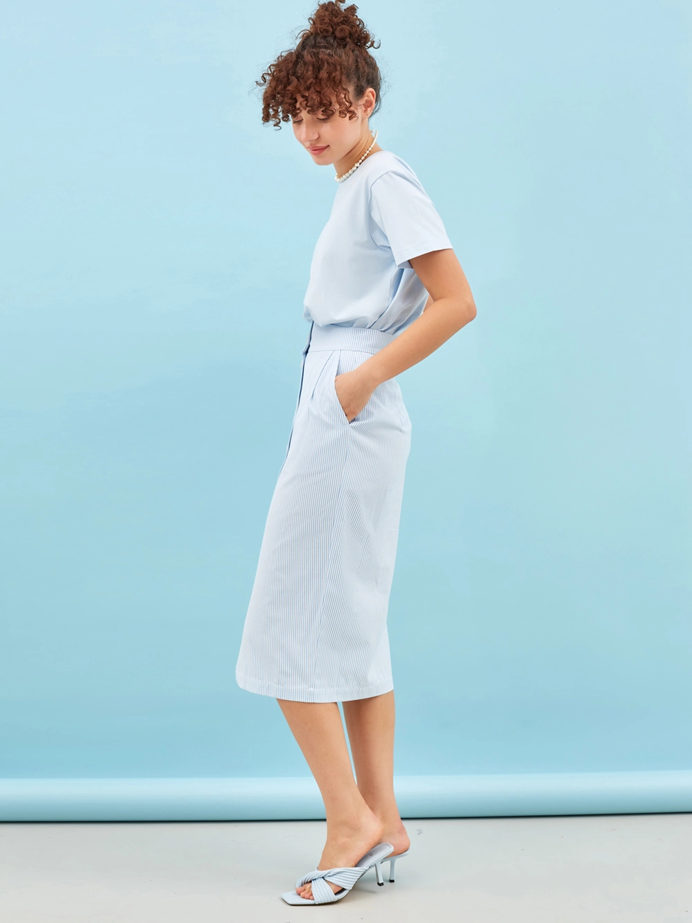 картинка юбка миди на пуговицах от магазина Solo-U.ru