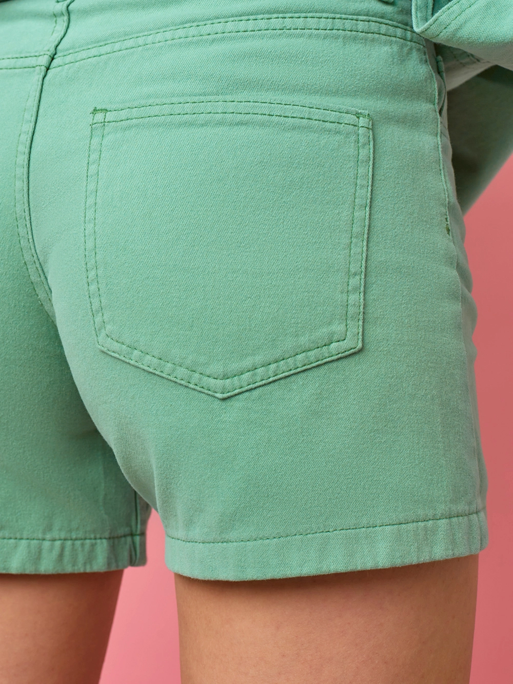 картинка шорты джинсовые короткие от магазина Solo-U.ru