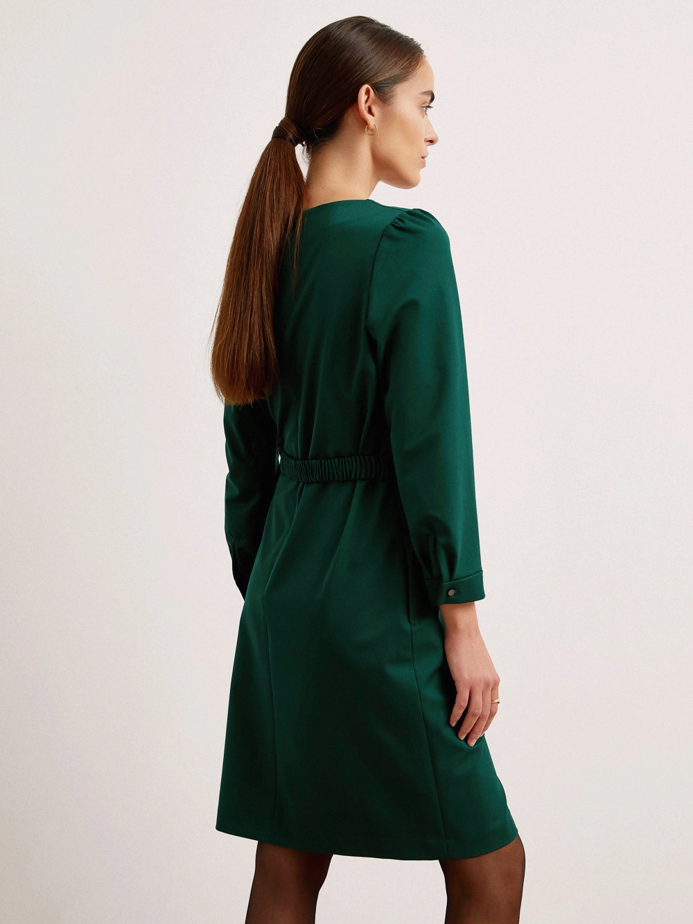 картинка платье с ремнём с металлической пряжкой от магазина Solo-U.ru