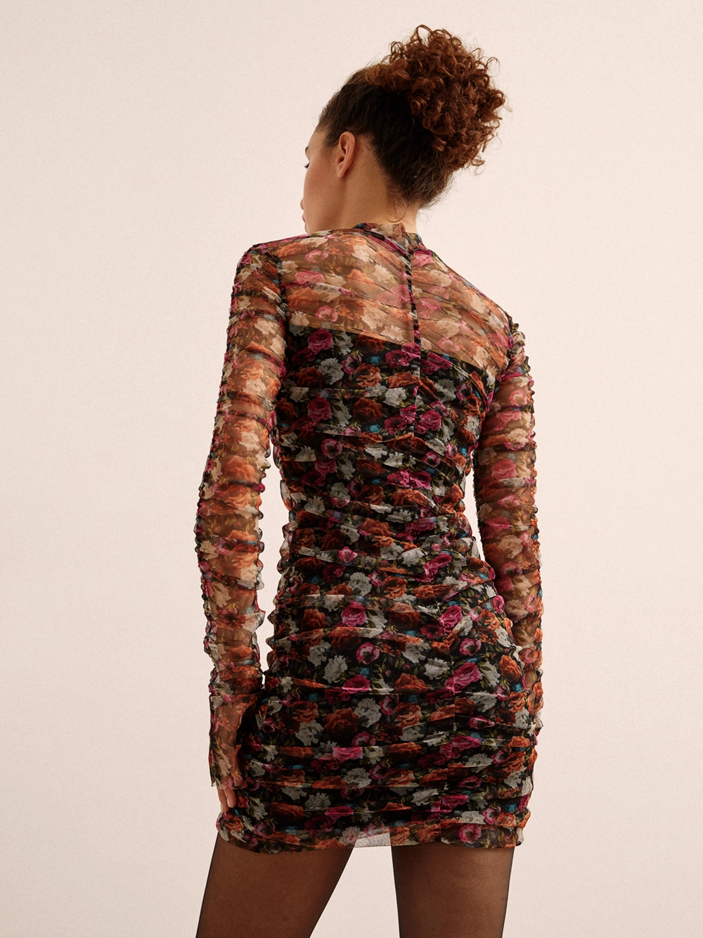 картинка платье мини из принтованной сетки от магазина Solo-U.ru