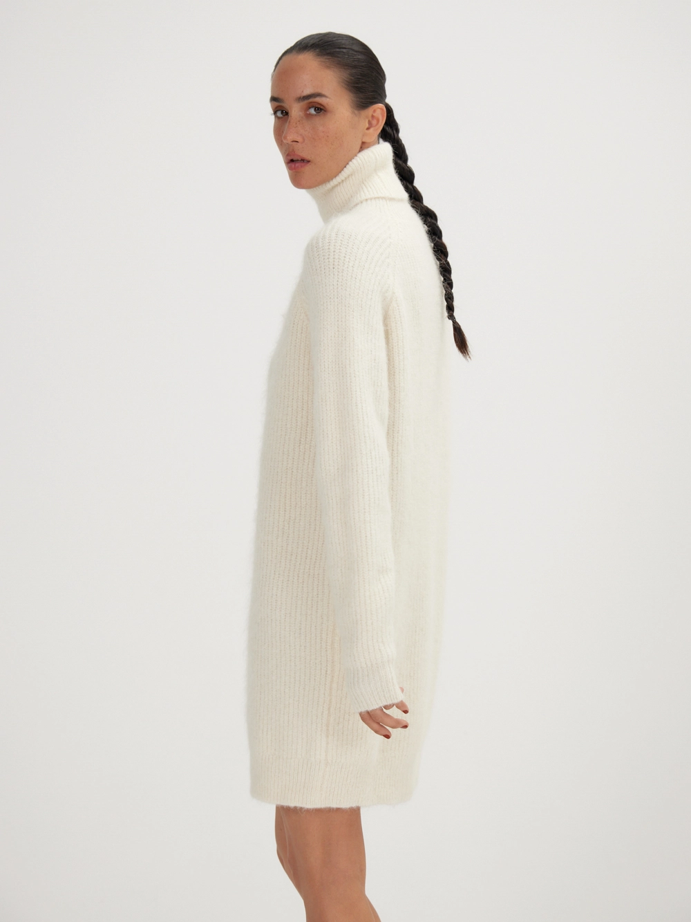 картинка платье мини из шерсти альпаки от магазина Solo-U.ru