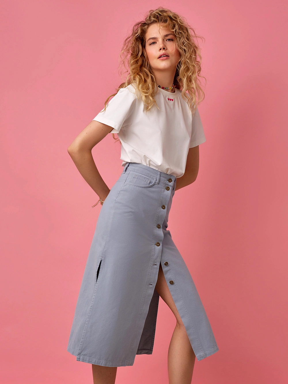 картинка юбка миди джинсовая с разрезами от магазина Solo-U.ru