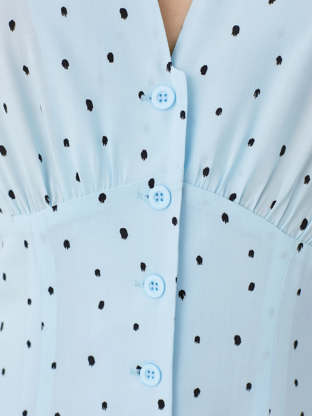картинка платье с короткими рукавами с v-образным вырезом от магазина Solo-U.ru