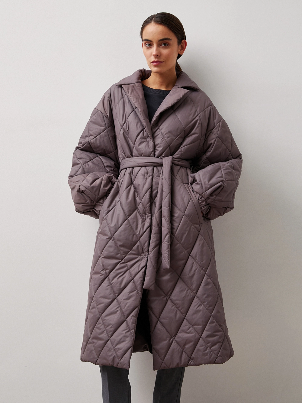картинка пальто стёганое с объёмными рукавами от магазина Solo-U.ru