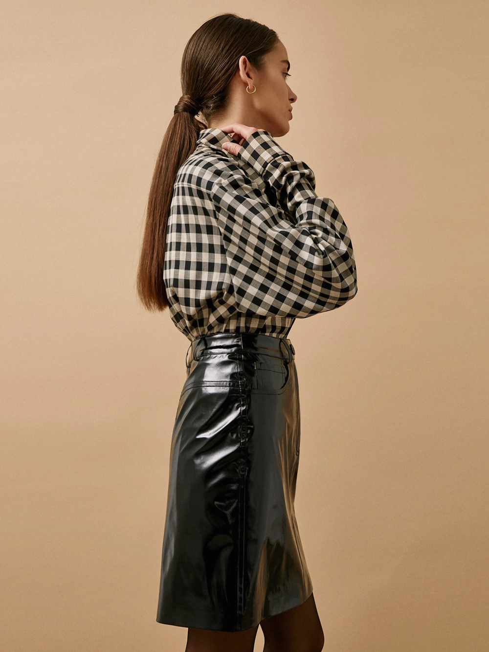 картинка юбка мини из лаке от магазина Solo-U.ru